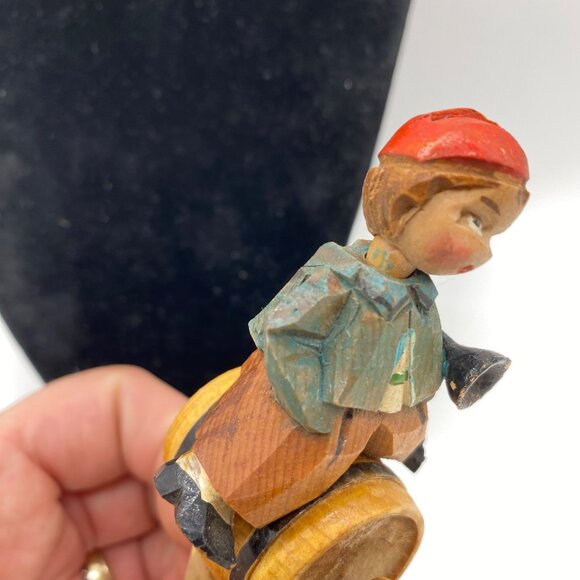 Vintage ANRI Bobble Head Boy on Barrel Cork Wine Bottle Stopper Handcarved Italy - Picture 9 of 9
